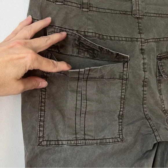 Free People The Thing Is Low-Rise Utility Cargo Pants - Picture 14 of 16